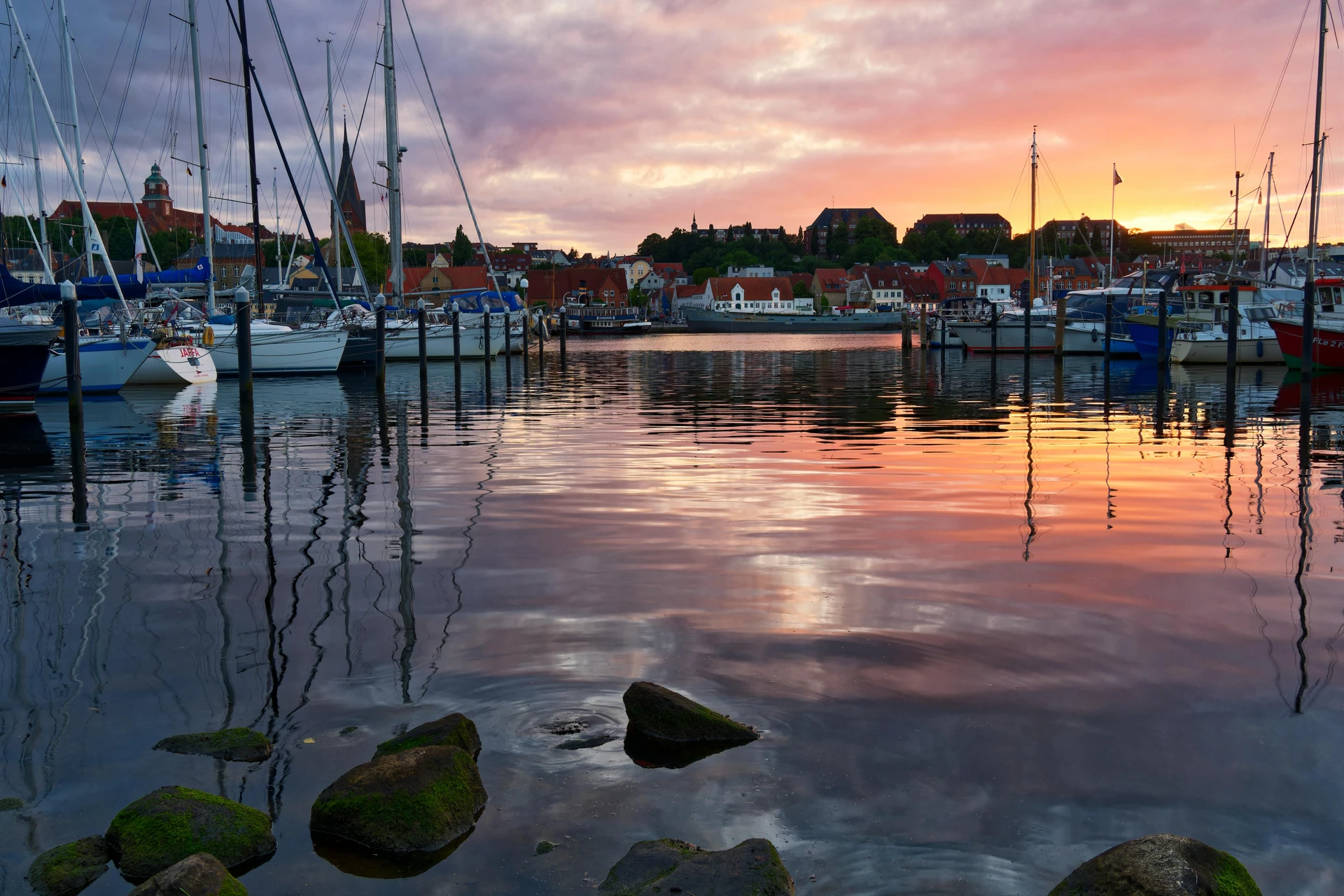 Flensburger Hafen bei Nacht